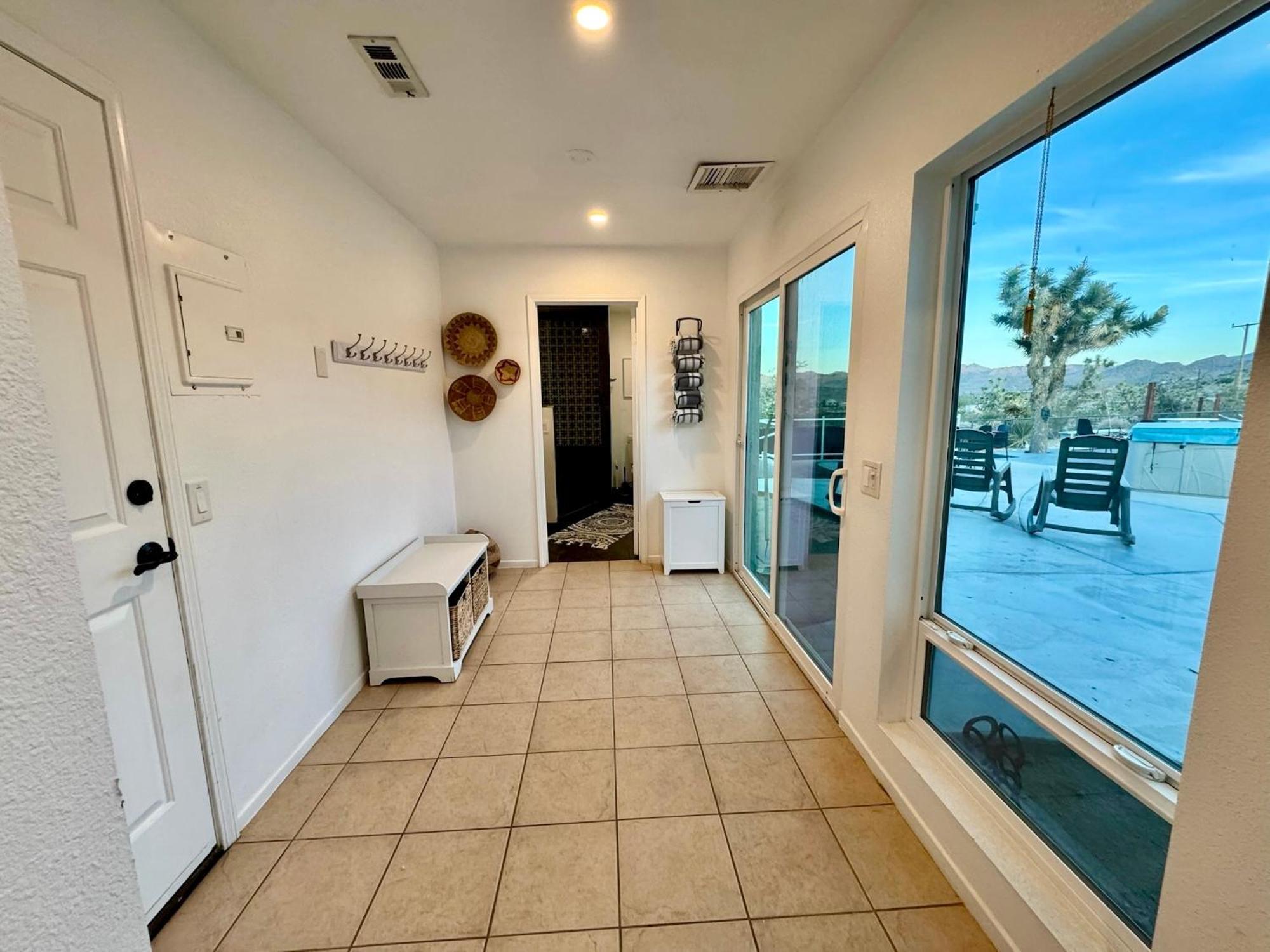 Epic Views, Huge House, Acres Of J-Trees To Explore, Hot Tub, Pool, Ac, And Mini-Golf Joshua Tree Zewnętrze zdjęcie