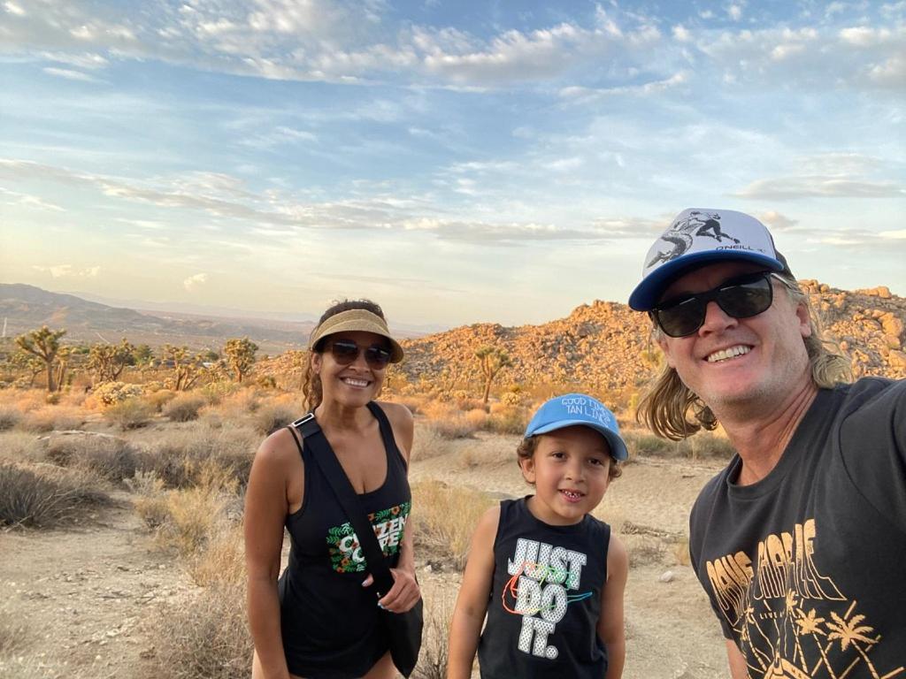 Epic Views, Huge House, Acres Of J-Trees To Explore, Hot Tub, Pool, Ac, And Mini-Golf Joshua Tree Zewnętrze zdjęcie